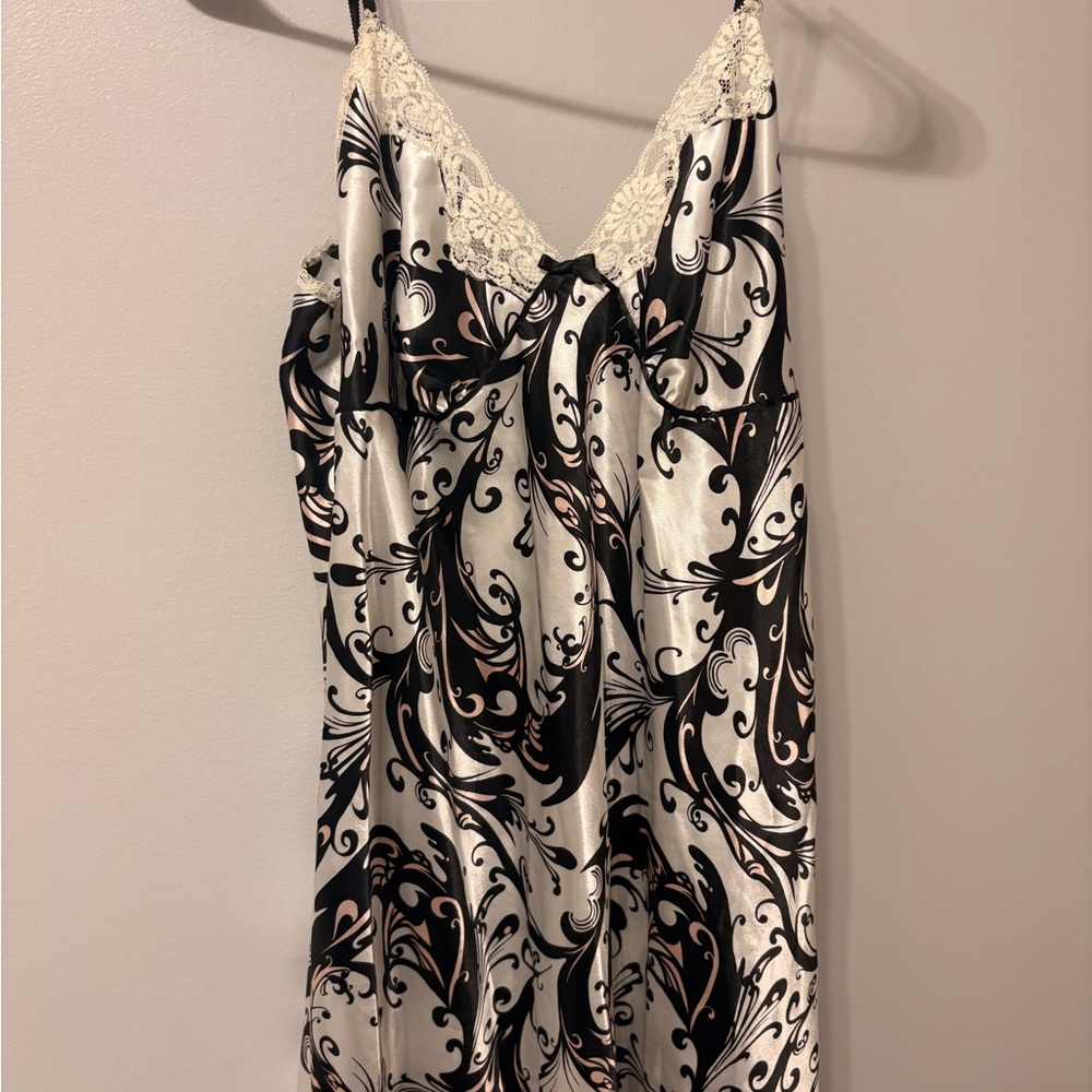 Victoria's Secret Black and White Chemise with Abstract Swirl